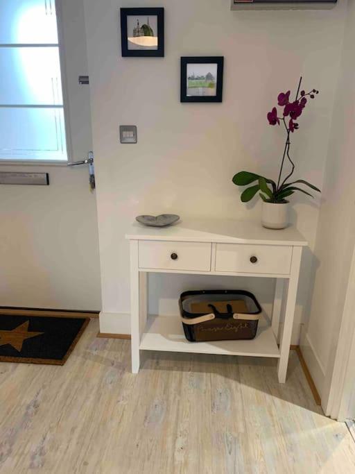 Stylish & Spacious 3 Bed House With 2 Free Car Parking Spaces Vila Appledram Exterior foto