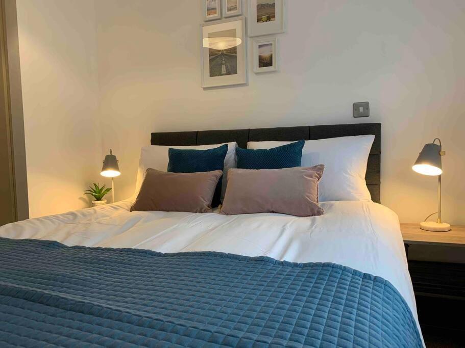 Stylish & Spacious 3 Bed House With 2 Free Car Parking Spaces Vila Appledram Exterior foto